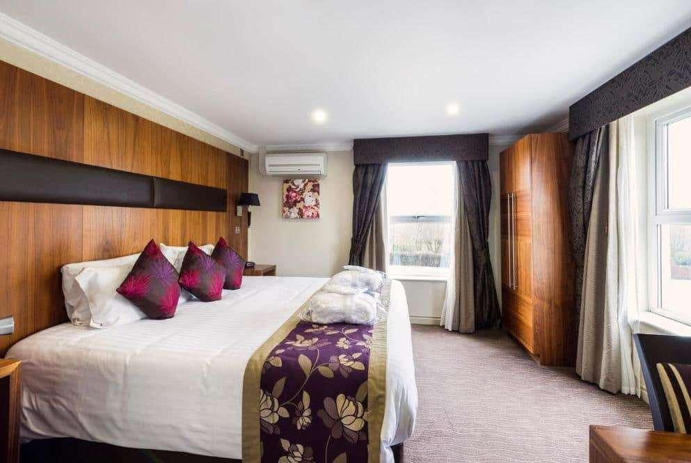 Ramada By Wyndham Cheltenham Golden Valley Pokoj fotografie